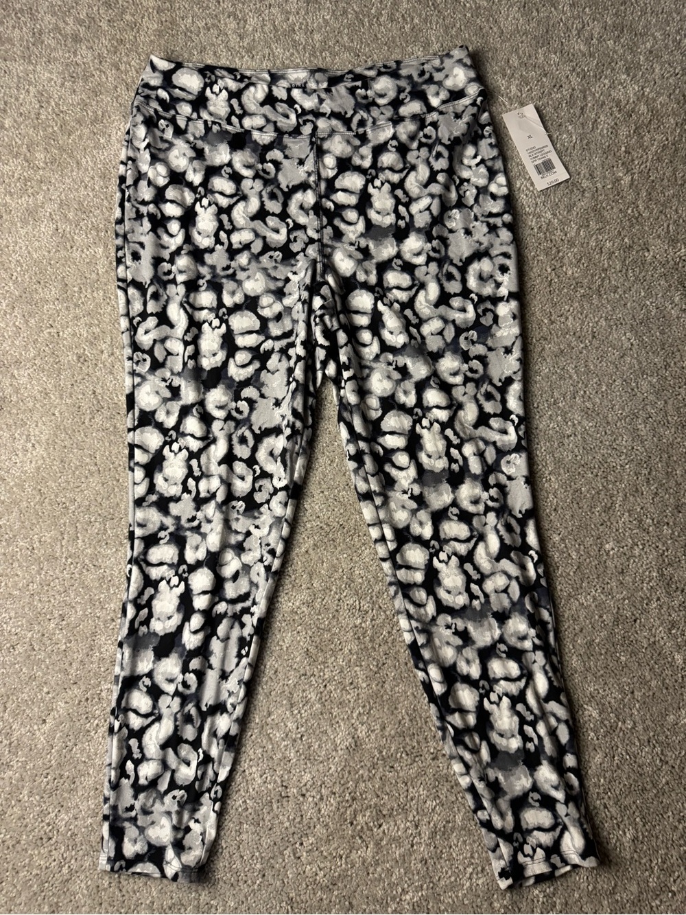 new directions Black & White Abstract Animal-Print Leggings